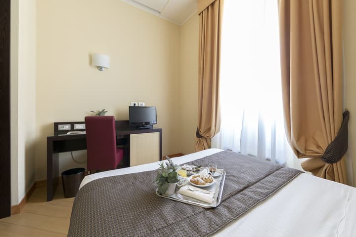 Hotel Naples