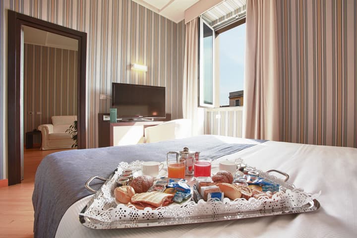 Hotel Naples