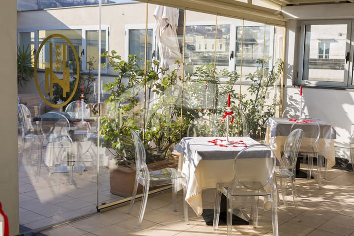 Hotel Naples