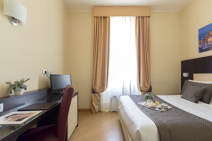 Hotel Naples