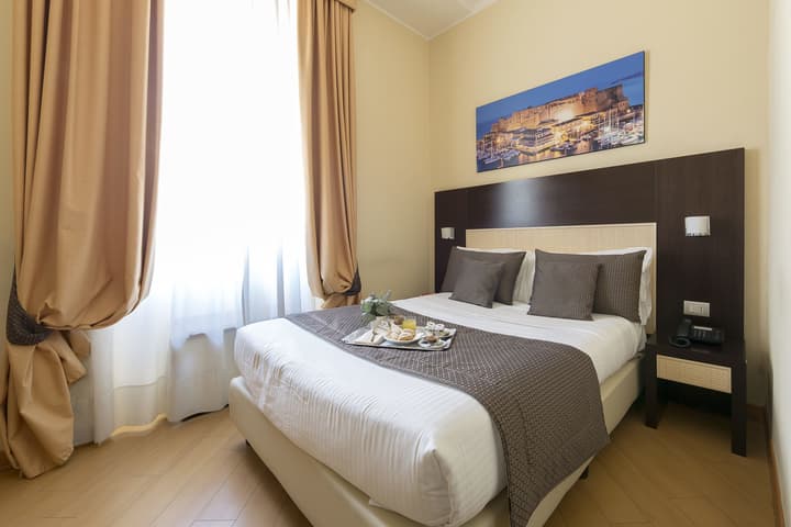 Hotel Naples