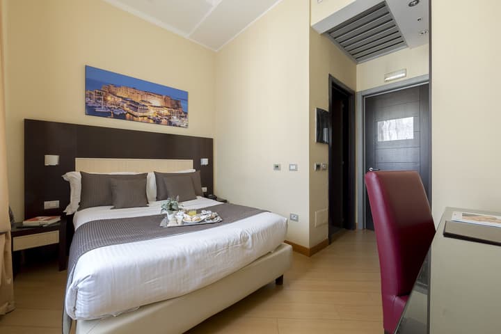 Hotel Naples