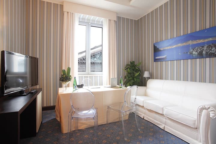 Hotel Naples