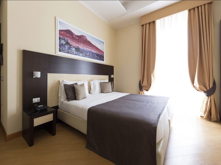 Hotel Naples
