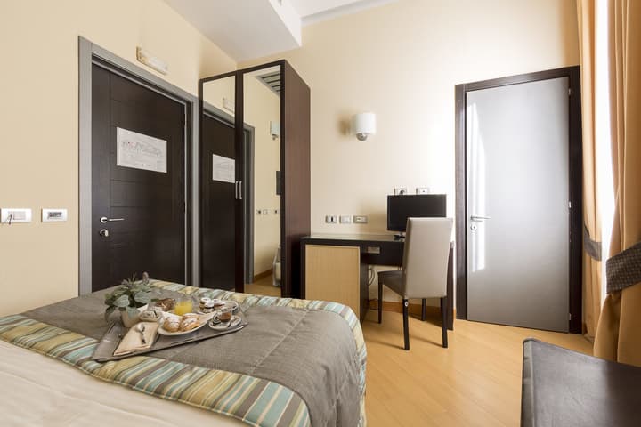 Hotel Naples