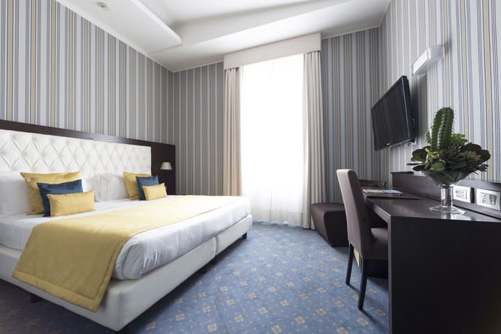 Hotel Naples