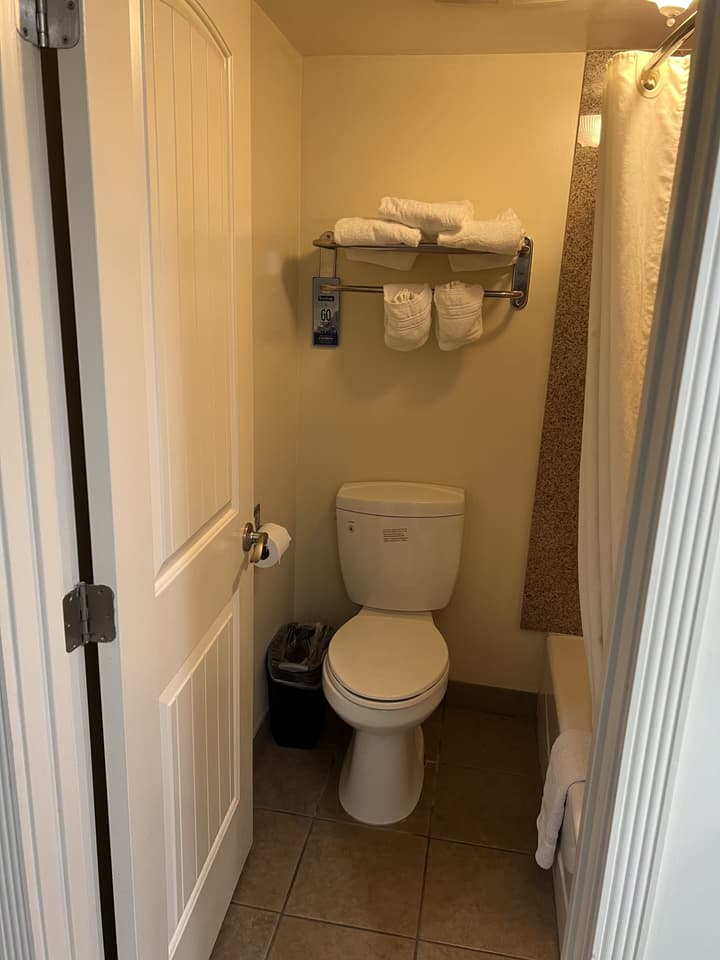 Travelodge by Wyndham Brea