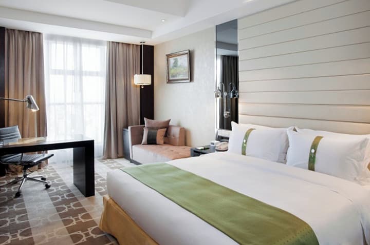 Holiday Inn Beijing Focus Square by IHG