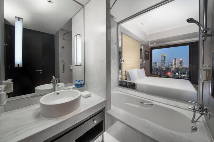 Holiday Inn Beijing Focus Square by IHG