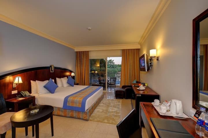 Stella Di Mare Beach Hotel & Spa