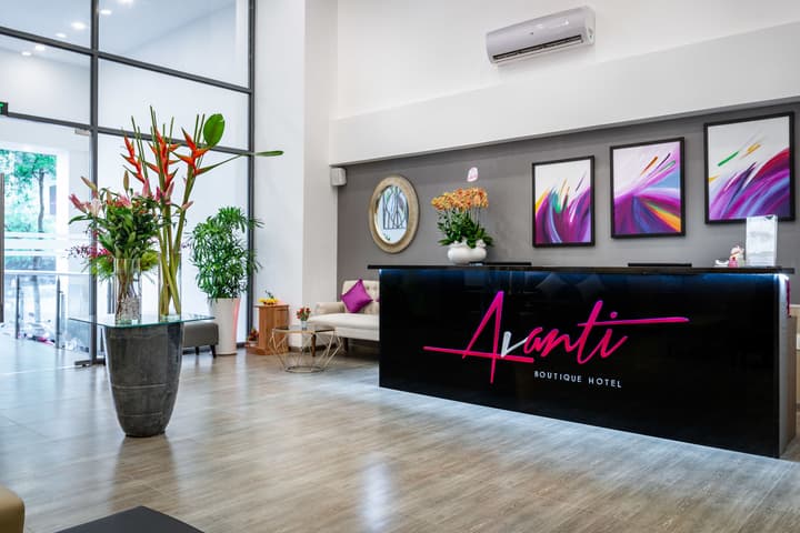 Avanti Boutique