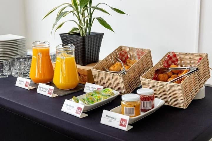 Basic Hotel Centenario by Hoteles MS