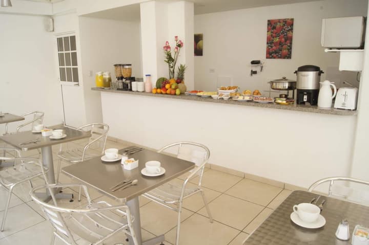 Basic Hotel Centenario by Hoteles MS