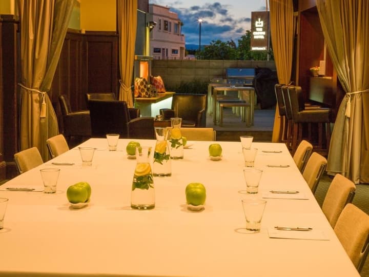 The Crown Hotel Napier