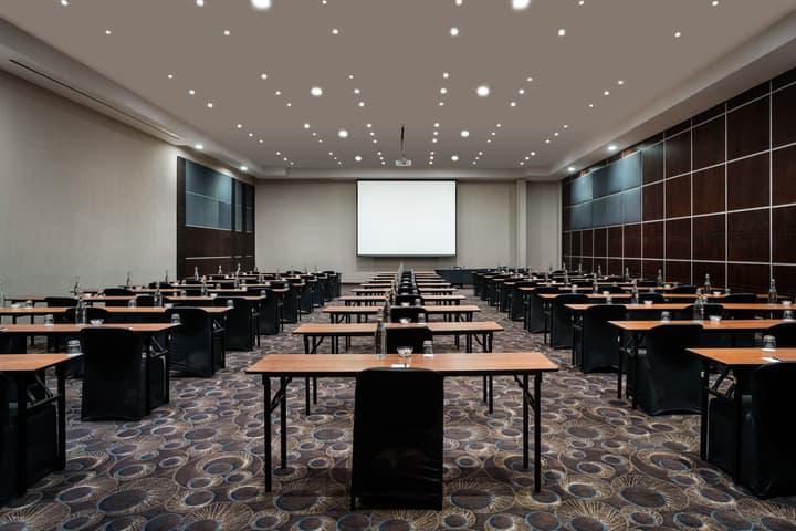 Premier Hotel OR Tambo