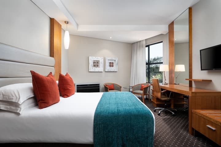 Premier Hotel OR Tambo