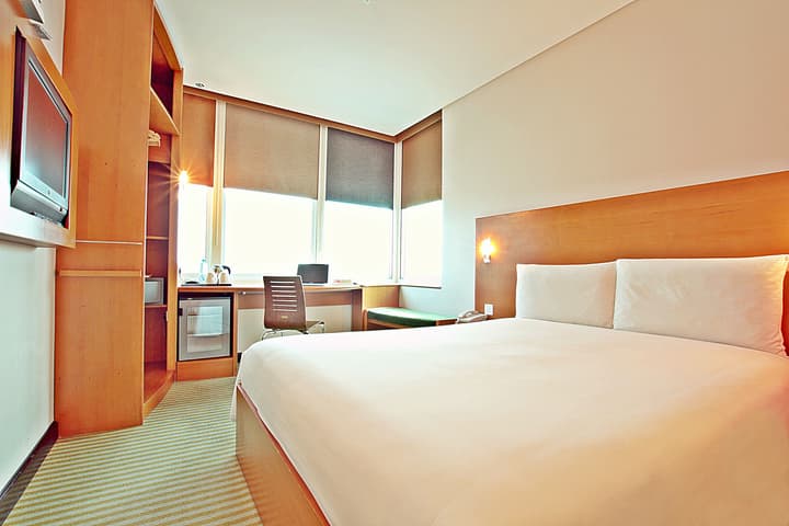 ibis Sharq Kuwait