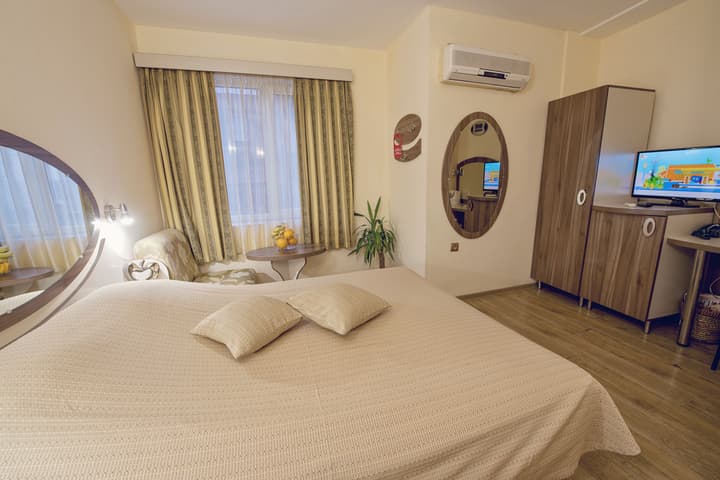 Hotel Color
