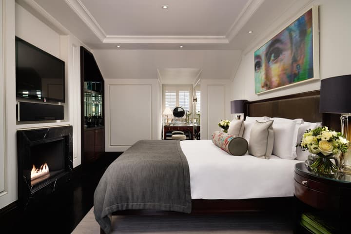 Corinthia London