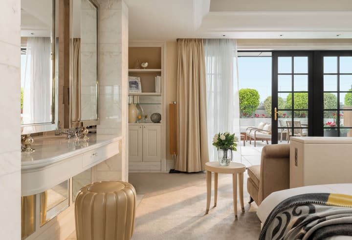 Corinthia London