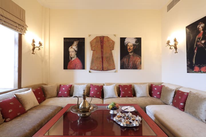 Divan Cukurhan - Boutique Class