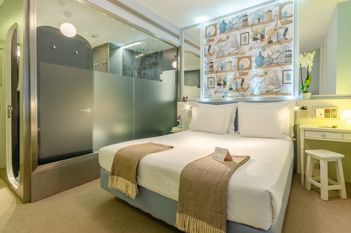 Lx Boutique Hotel
