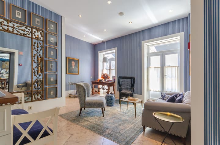 Lx Boutique Hotel