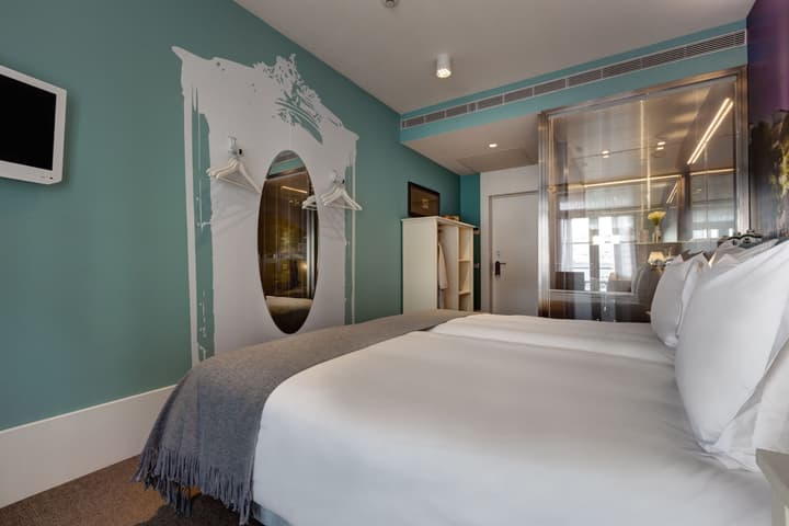 Lx Boutique Hotel