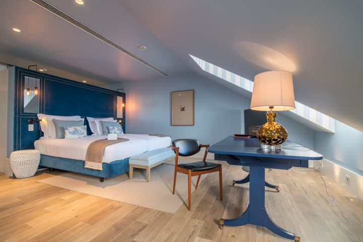 Lx Boutique Hotel
