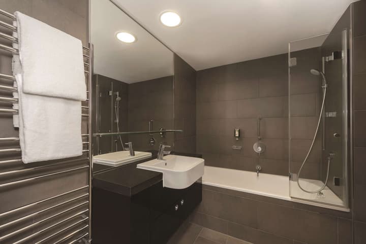Adina Apartment Hotel Berlin Hackescher Markt