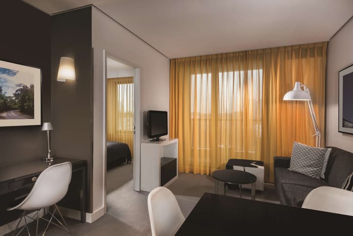 Adina Apartment Hotel Berlin Hackescher Markt