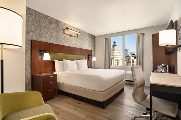 DoubleTree by Hilton New York Downtown