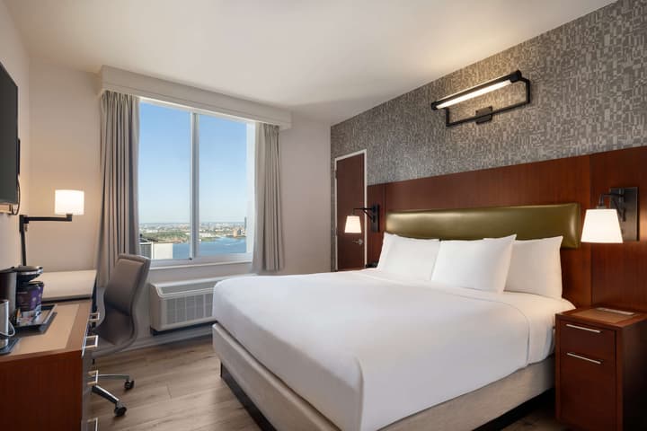DoubleTree by Hilton New York Downtown