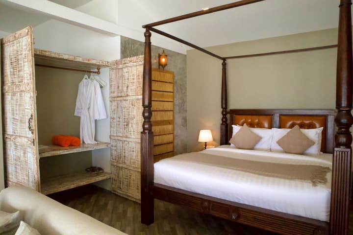 Milky Bay Resort