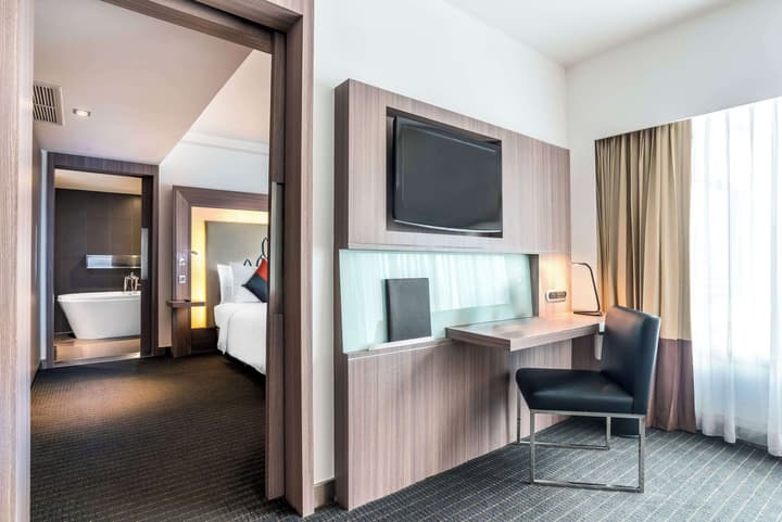 Hilton Garden Inn Bangkok Silom