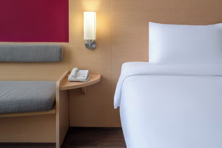 ibis Bangkok Riverside