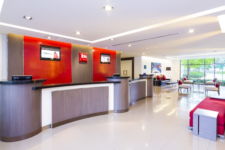 ibis Bangkok Riverside