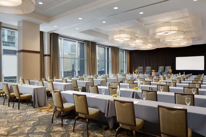 Embassy Suites by Hilton Denver Downtown Convention Center
