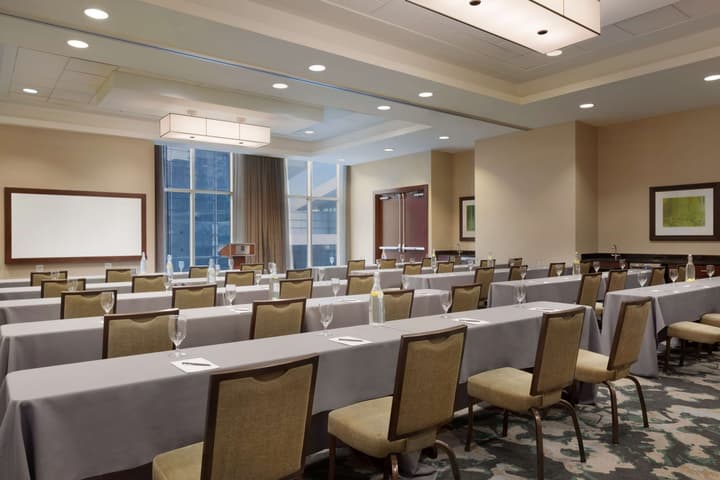 Embassy Suites by Hilton Denver Downtown Convention Center