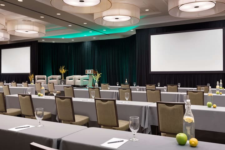 Embassy Suites by Hilton Denver Downtown Convention Center