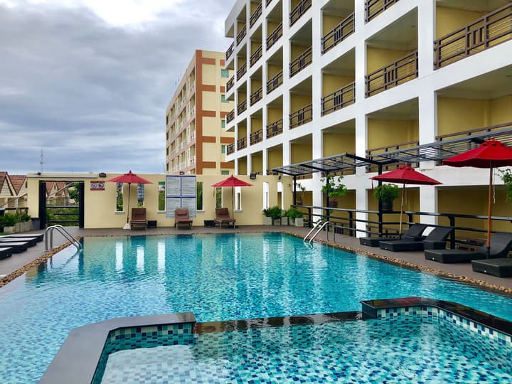 Golden Sea Pattaya Hotel