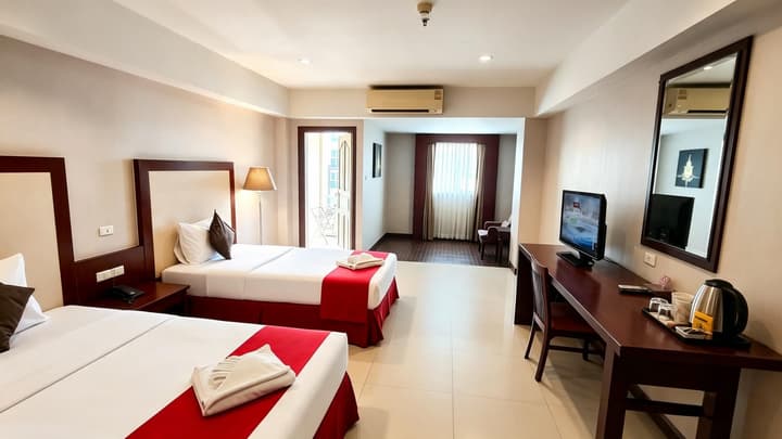 Golden Sea Pattaya Hotel