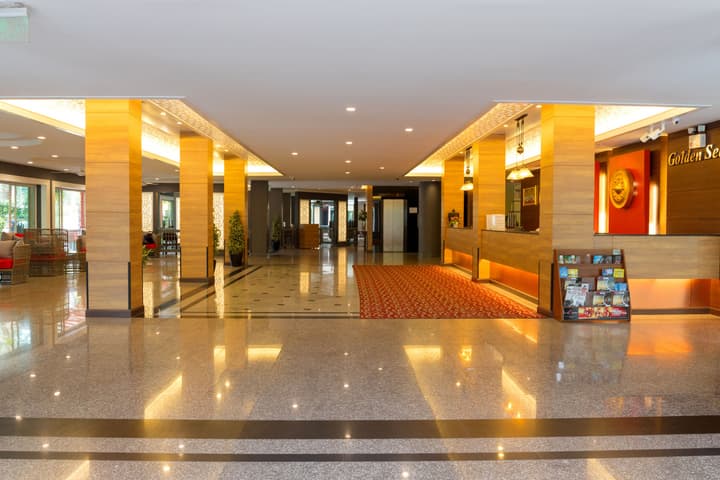 Golden Sea Pattaya Hotel