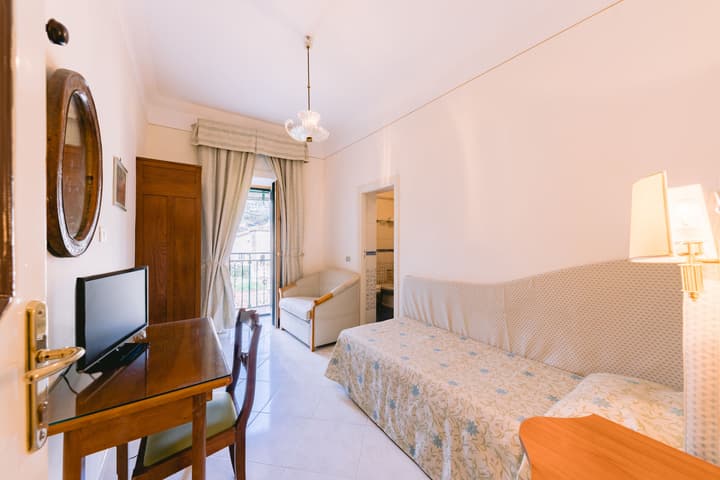 Hotel Toro