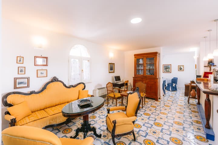 Hotel Toro