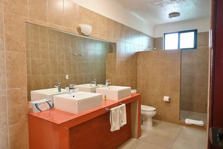 Pelicano Inn Playa del Carmen - Beachfront Hotel