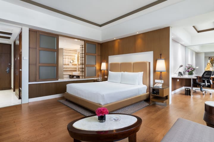 Crowne Plaza Hotel New Delhi Okhla by IHG