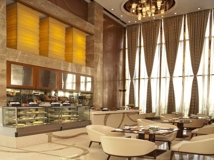 Crowne Plaza Hotel New Delhi Okhla by IHG
