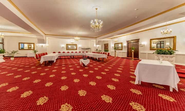Hotel Imparatul Romanilor