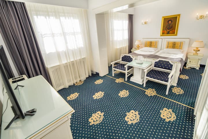 Hotel Imparatul Romanilor